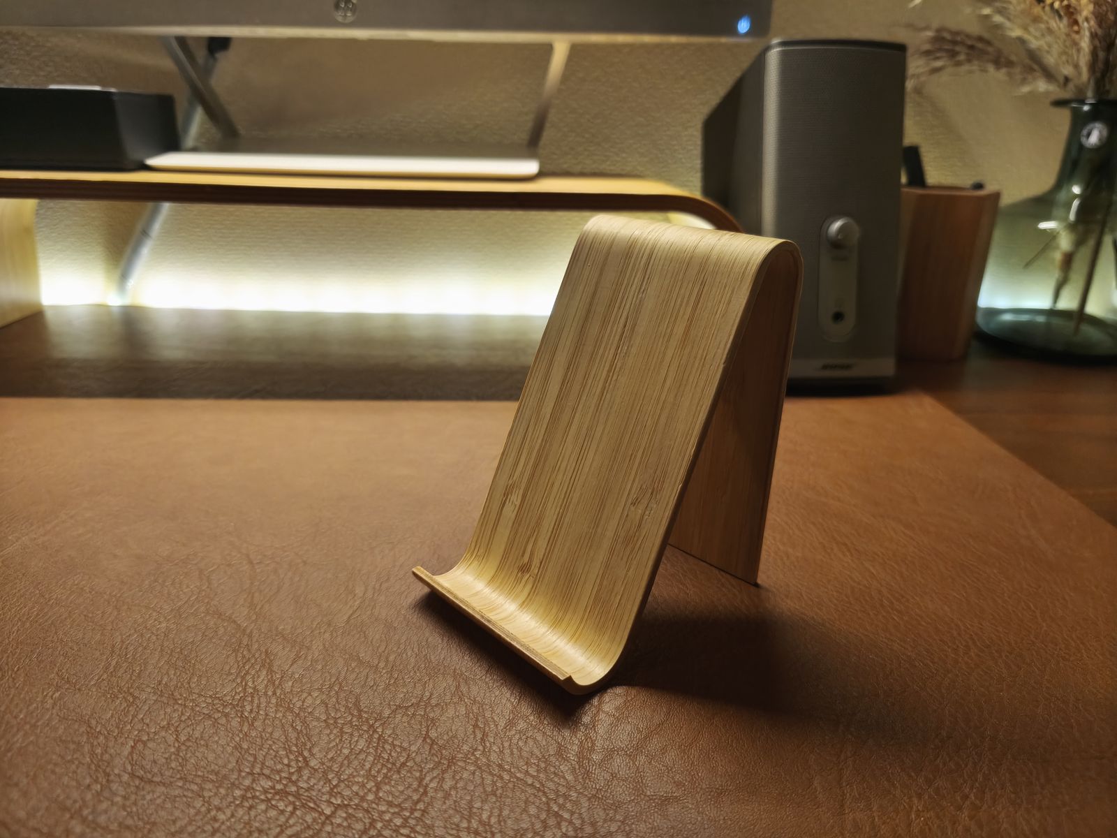 Standard Productsのバンブースマホスタンド